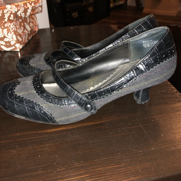 Kitten heels - Picture 1 of 3